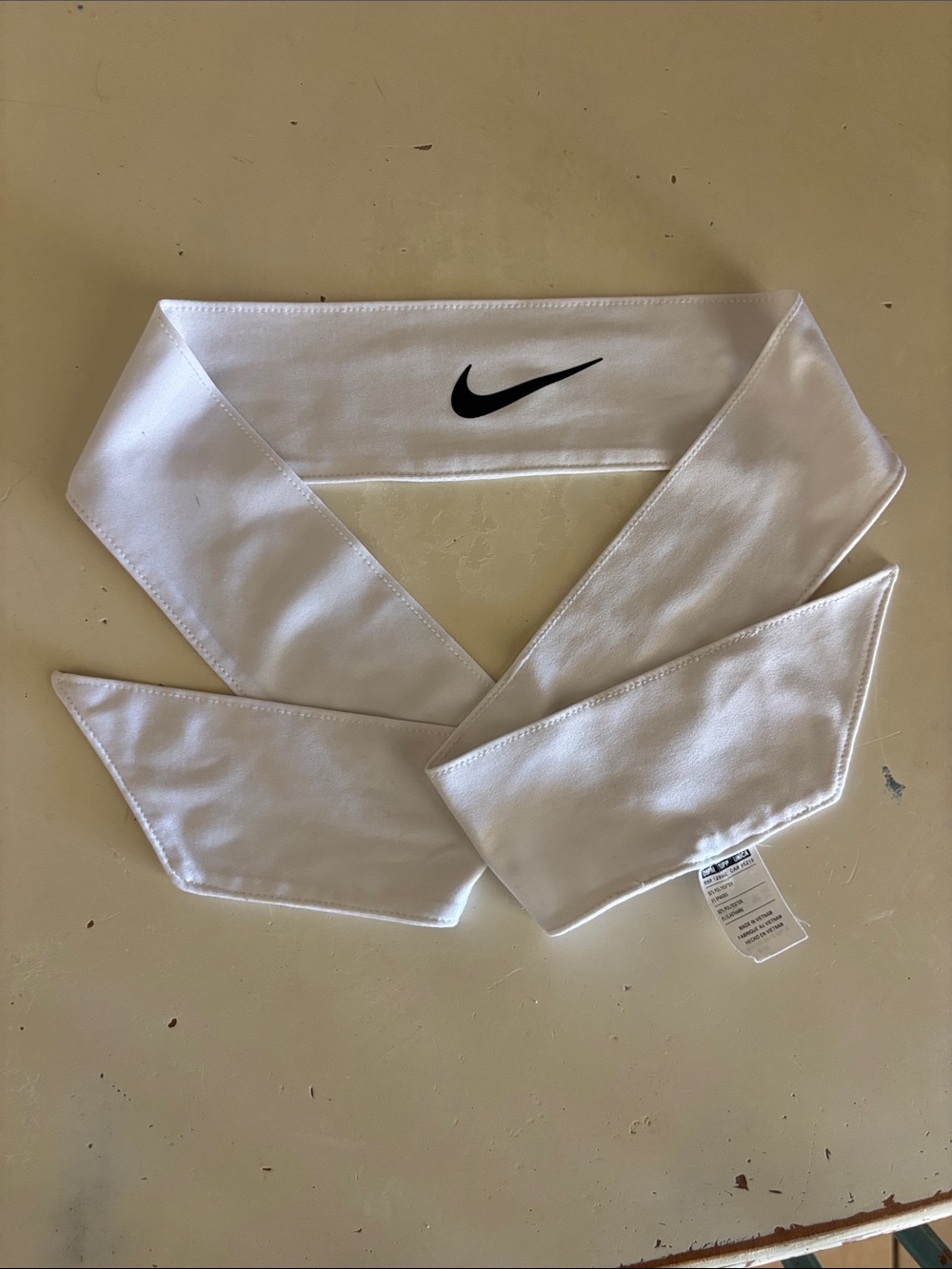 Nike Dri-Fit White Head Tie